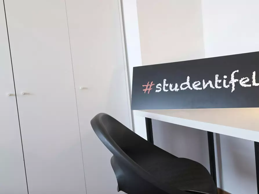 Immagine 7 di Camera in affitto  in Via Savoia a Sassari