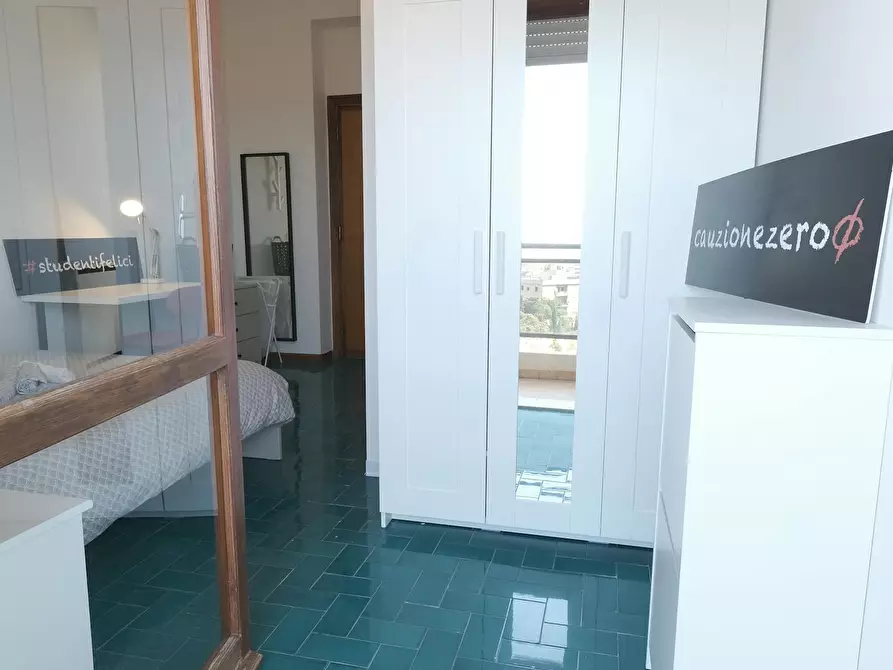 Immagine 4 di Camera in affitto  in Via Savoia a Sassari