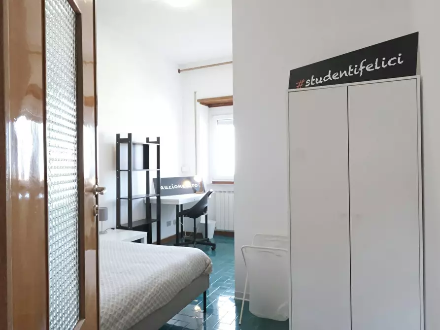 Immagine 3 di Camera in affitto  in Via Savoia a Sassari