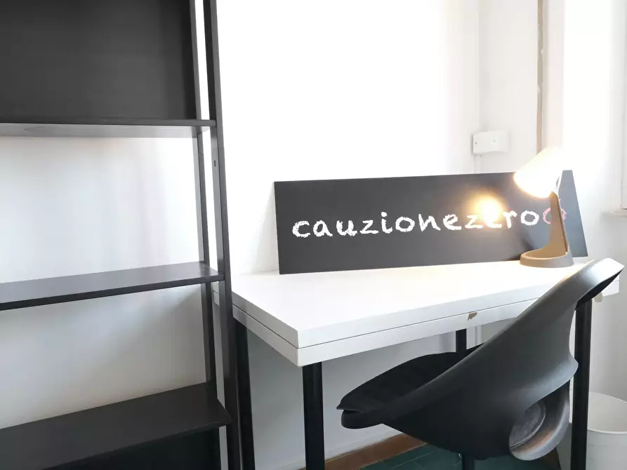 Immagine 5 di Camera in affitto  in Via Savoia a Sassari