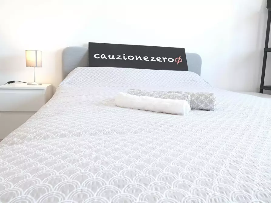 Immagine 2 di Camera in affitto  in Via Savoia a Sassari