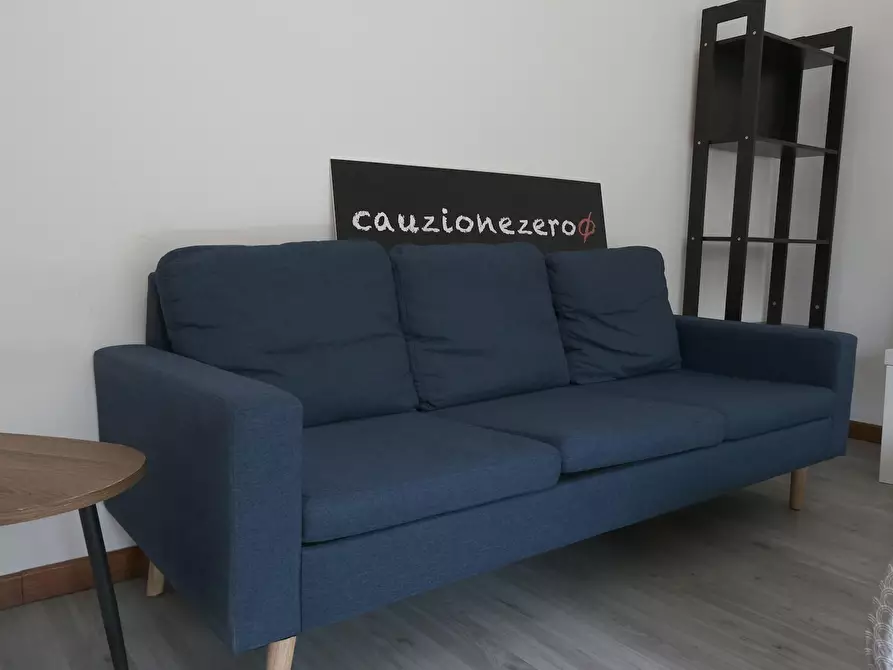 Immagine 2 di Camera in affitto  in Via Savoia a Sassari