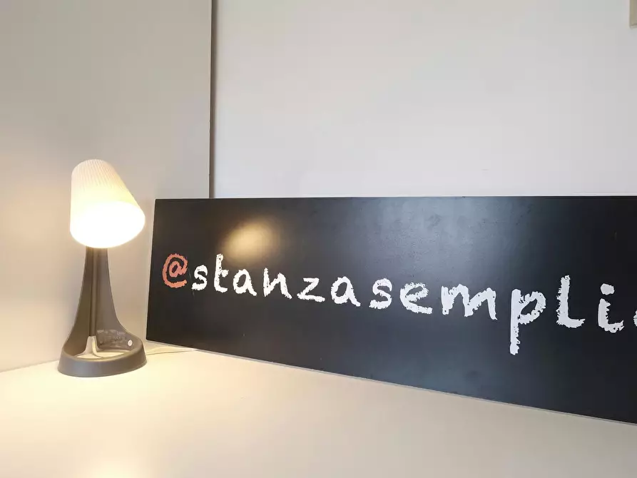 Immagine 7 di Camera in affitto  in Via Savoia a Sassari