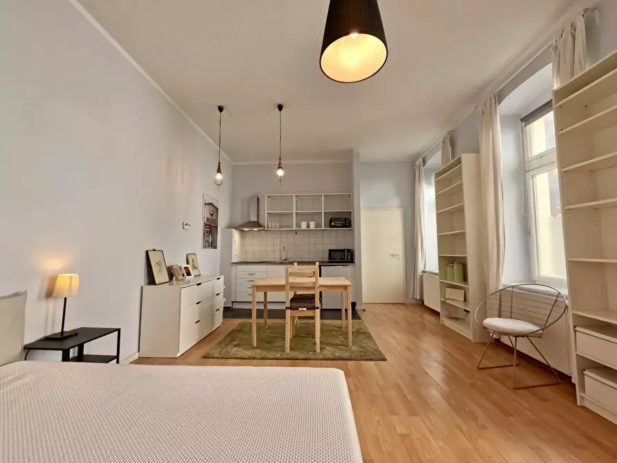 Immagine 5 di Appartamento in affitto  in Anklamer Straße a Berlin