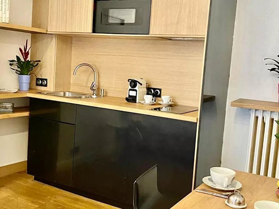 Immagine 9 di Appartamento in affitto  in Rue des Petites Écuries a Paris