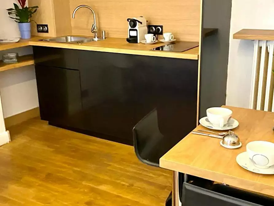 Immagine 5 di Appartamento in affitto  in Rue des Petites Écuries a Paris