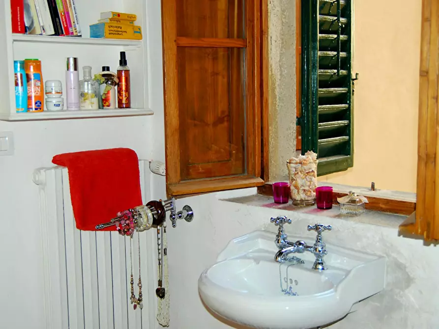 Immagine 2 di Camera in affitto  in Via della Pergola a Firenze