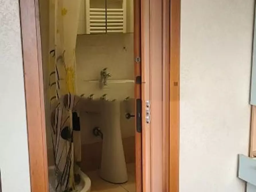 Immagine 7 di Camera in affitto  in Via Tuscolana a Roma