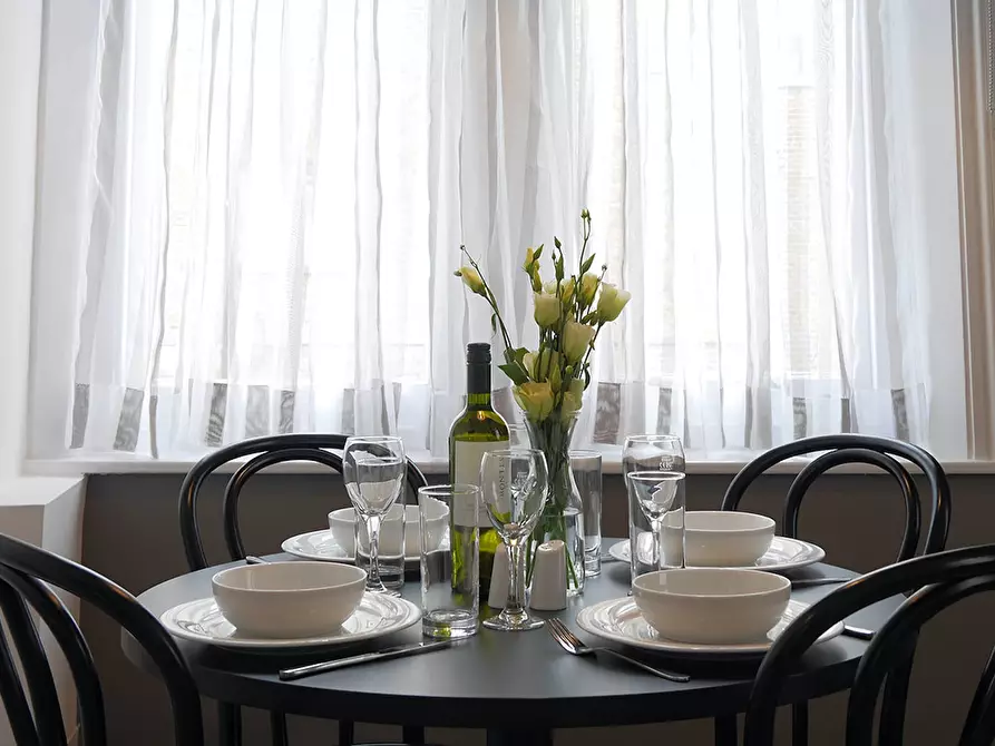 Immagine 4 di Appartamento in affitto  in Nevern Place a Kensington