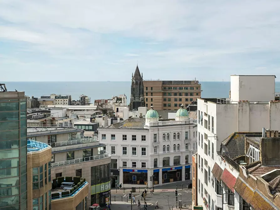 Immagine 4 di Appartamento in affitto  in Queen Square a Brighton