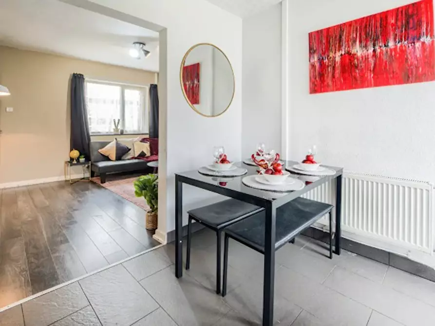 Immagine 5 di Casa indipendente in affitto  in Hen Lane a 