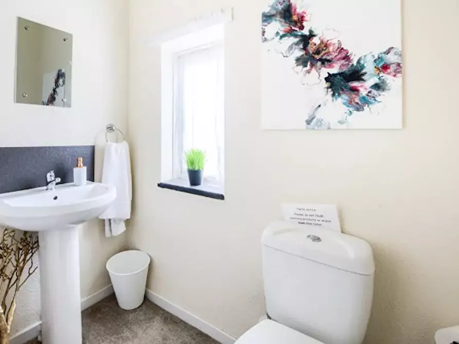 Immagine 10 di Casa indipendente in affitto  in Hen Lane a 