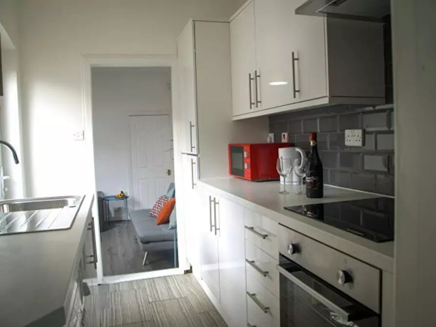 Immagine 5 di Casa indipendente in affitto  in Gulson Road a 
