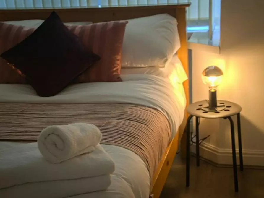 Immagine 8 di Casa indipendente in affitto  in Gulson Road a 