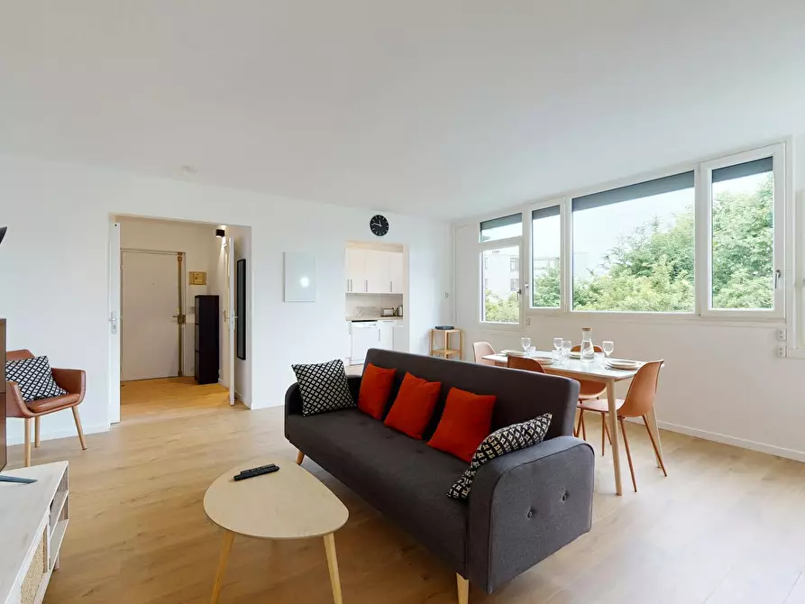 Immagine 1 di Camera in affitto  in Place de l'Égalité a Guyancourt