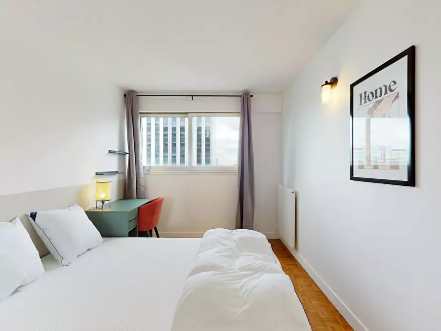 Immagine 2 di Camera in affitto  in Place des Saisons a Courbevoie