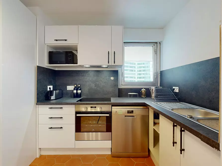 Immagine 10 di Camera in affitto  in Place des Saisons a Courbevoie