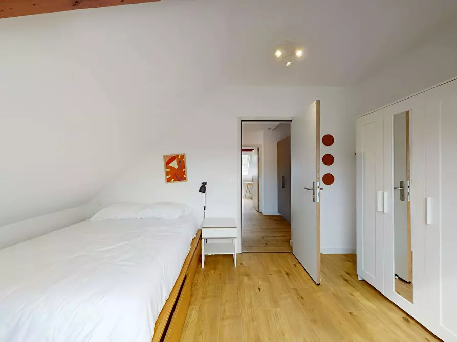 Immagine 2 di Camera in affitto  in Rue du Faubourg de Roubaix a Lille