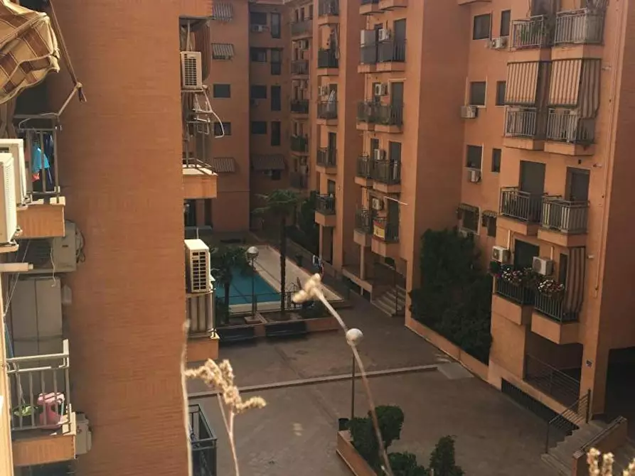 Immagine 10 di Appartamento in affitto  in Calle de Julián Rabanedo a Madrid