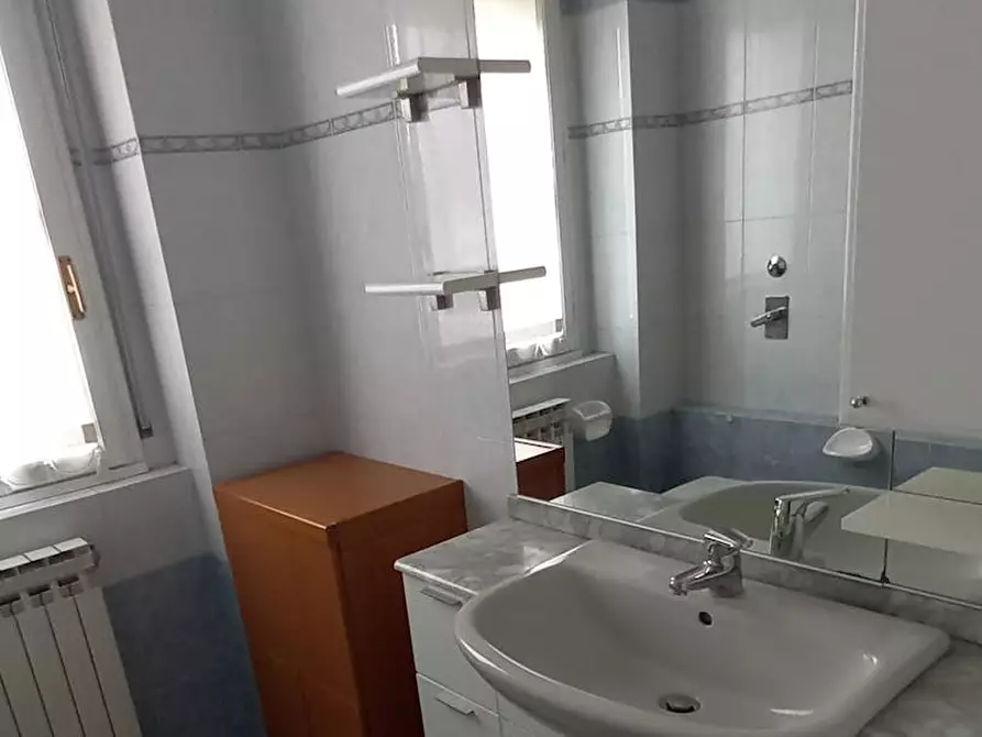 Immagine 7 di Camera in affitto  in Via San Michele a Paderno Dugnano