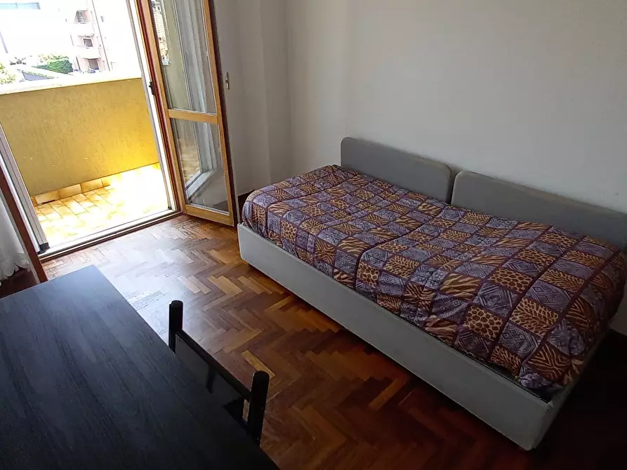 Immagine 2 di Camera in affitto  in Via San Michele a Paderno Dugnano