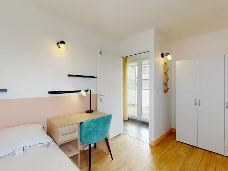 Immagine 4 di Camera in affitto  in Cours de Québec a Bordeaux