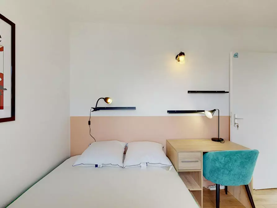 Immagine 3 di Camera in affitto  in Cours de Québec a Bordeaux