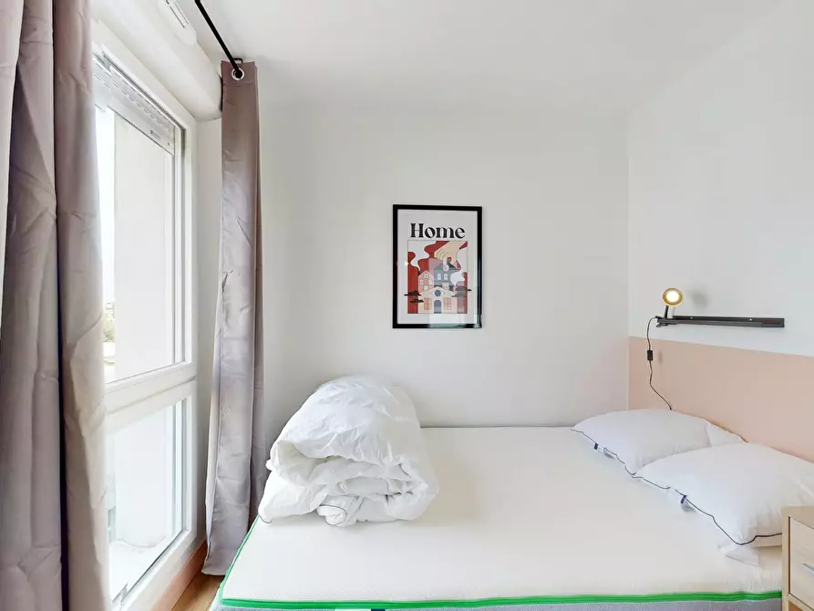 Immagine 1 di Camera in affitto  in Cours de Québec a Bordeaux