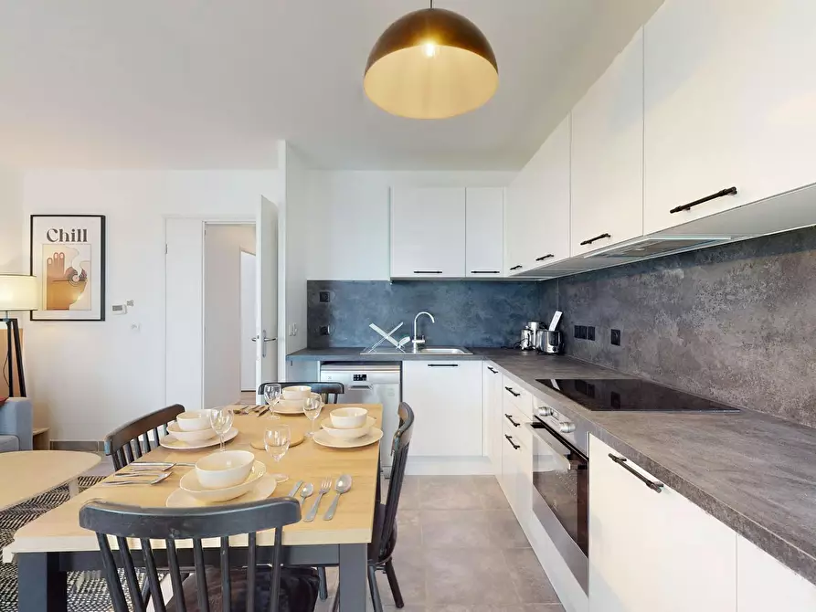 Immagine 10 di Camera in affitto  in Cours de Québec a Bordeaux