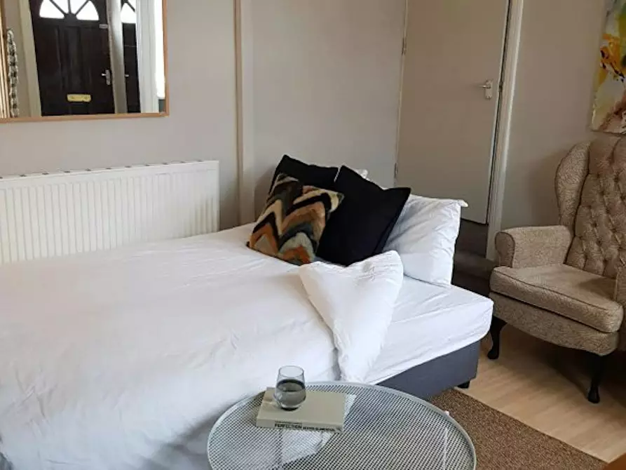 Immagine 8 di Casa indipendente in affitto  in Westbourne Avenue a 