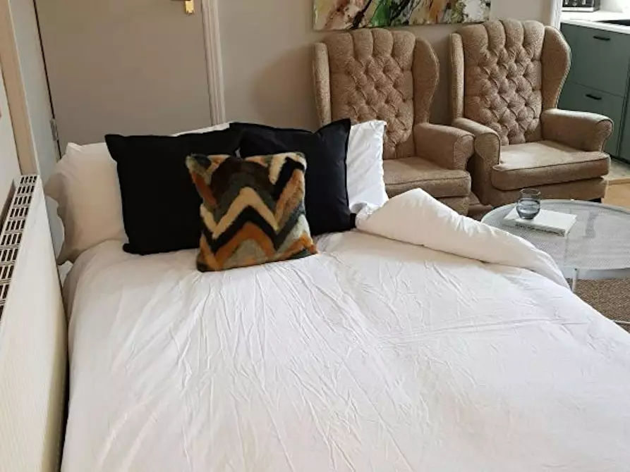 Immagine 9 di Casa indipendente in affitto  in Westbourne Avenue a 