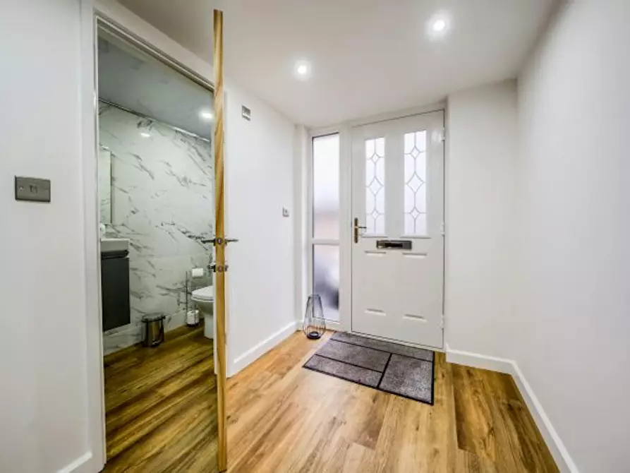 Immagine 2 di Casa indipendente in affitto  in Alpine Rise a 