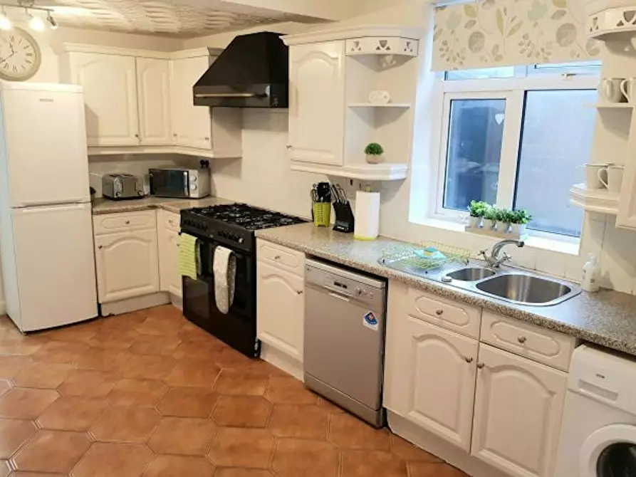 Immagine 1 di Casa indipendente in affitto  in Moseley Avenue a 