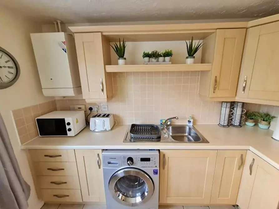 Immagine 2 di Casa indipendente in affitto  in Rodyard Way a 