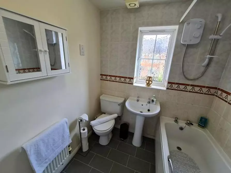 Immagine 8 di Casa indipendente in affitto  in Rodyard Way a 