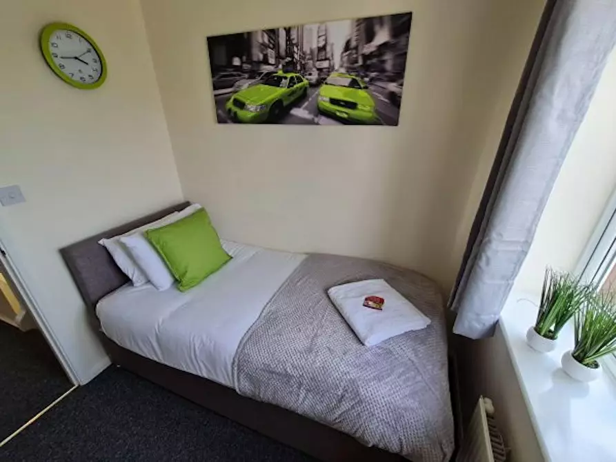 Immagine 5 di Casa indipendente in affitto  in Rodyard Way a 