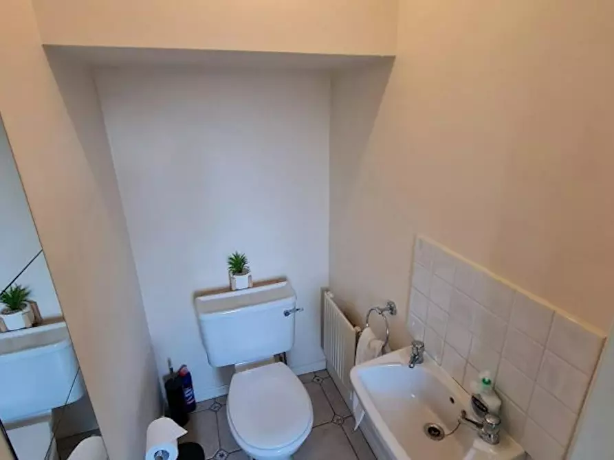 Immagine 9 di Casa indipendente in affitto  in Rodyard Way a 