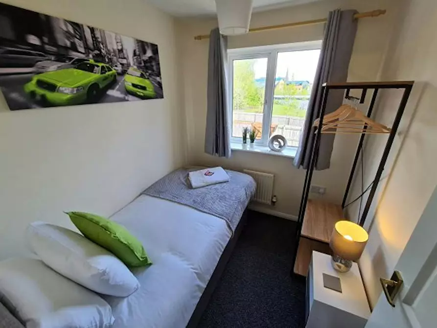 Immagine 6 di Casa indipendente in affitto  in Rodyard Way a 