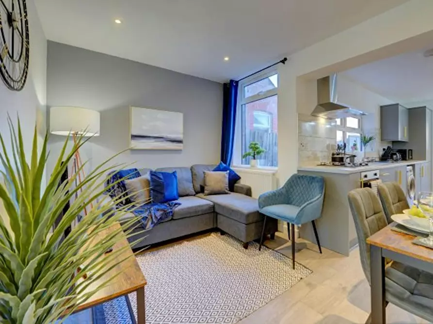 Immagine 2 di Casa indipendente in affitto  in Hollis Road a 