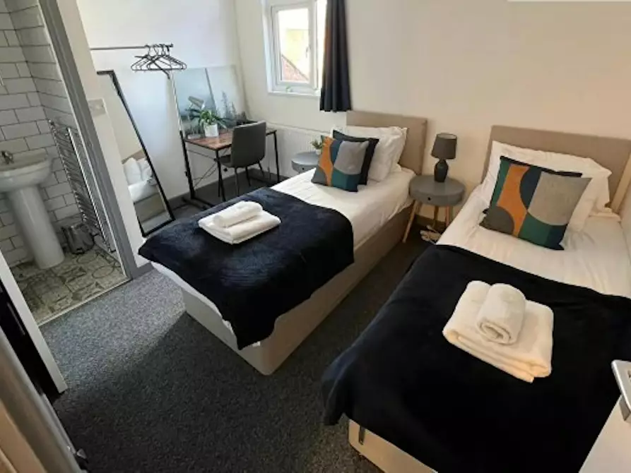 Immagine 8 di Casa indipendente in affitto  in Hollis Road a 