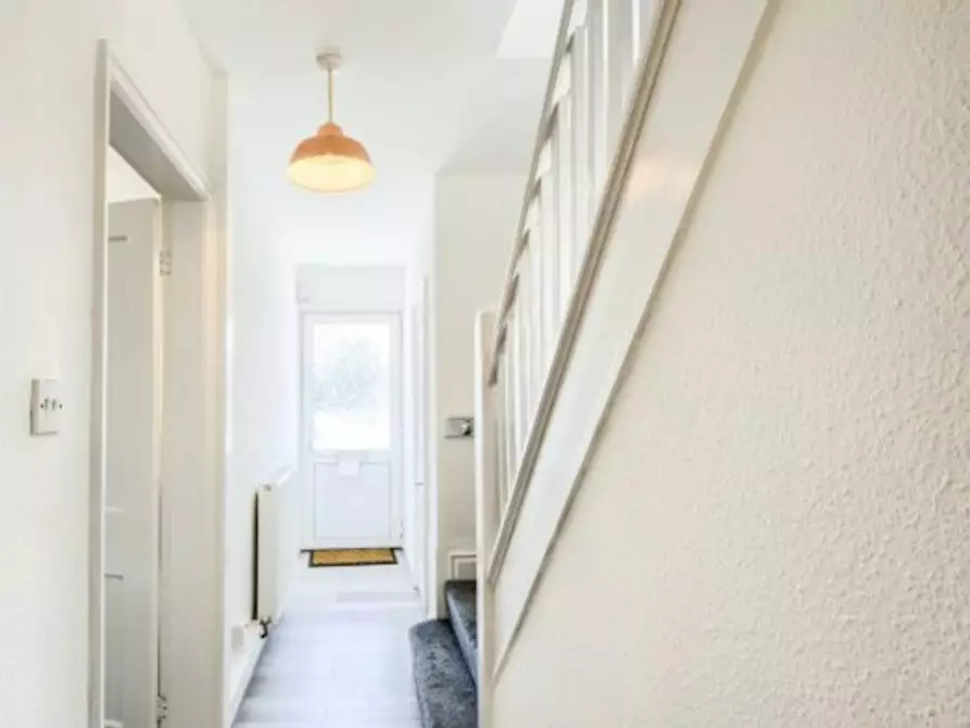 Immagine 10 di Casa indipendente in affitto  in Newfield Road a 