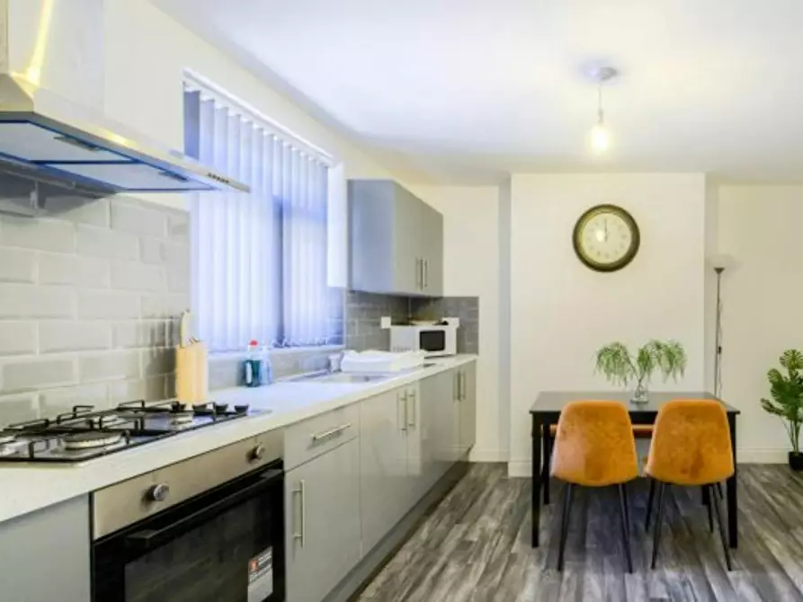 Immagine 8 di Casa indipendente in affitto  in Newfield Road a 