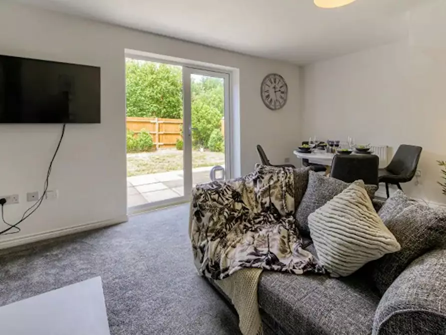 Immagine 6 di Casa indipendente in affitto  in Wryneck Walk a 