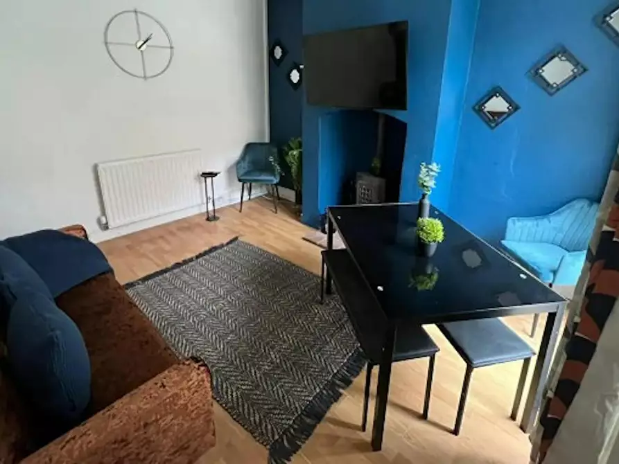 Immagine 3 di Casa indipendente in affitto  in Dover Street a 
