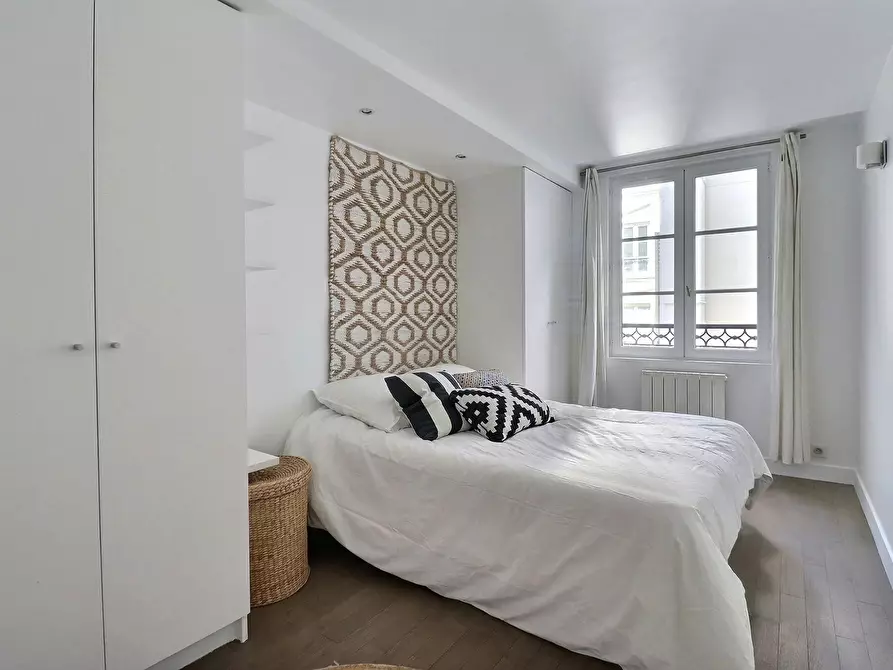 Immagine 2 di Appartamento in affitto  in Rue du Faubourg Poissonnière a Paris