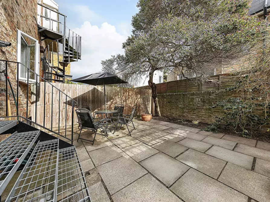 Immagine 3 di Appartamento in affitto  in Moore Park Road a Hammersmith