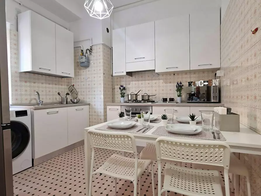 Immagine 10 di Camera in affitto  in Via Attilio Ambrosini a Roma