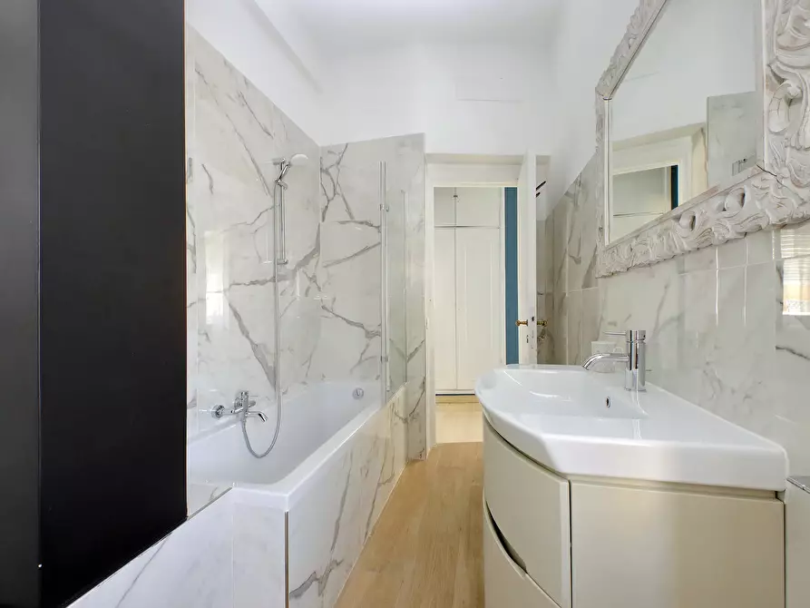 Immagine 10 di Appartamento in affitto  in Via Cassia a Roma