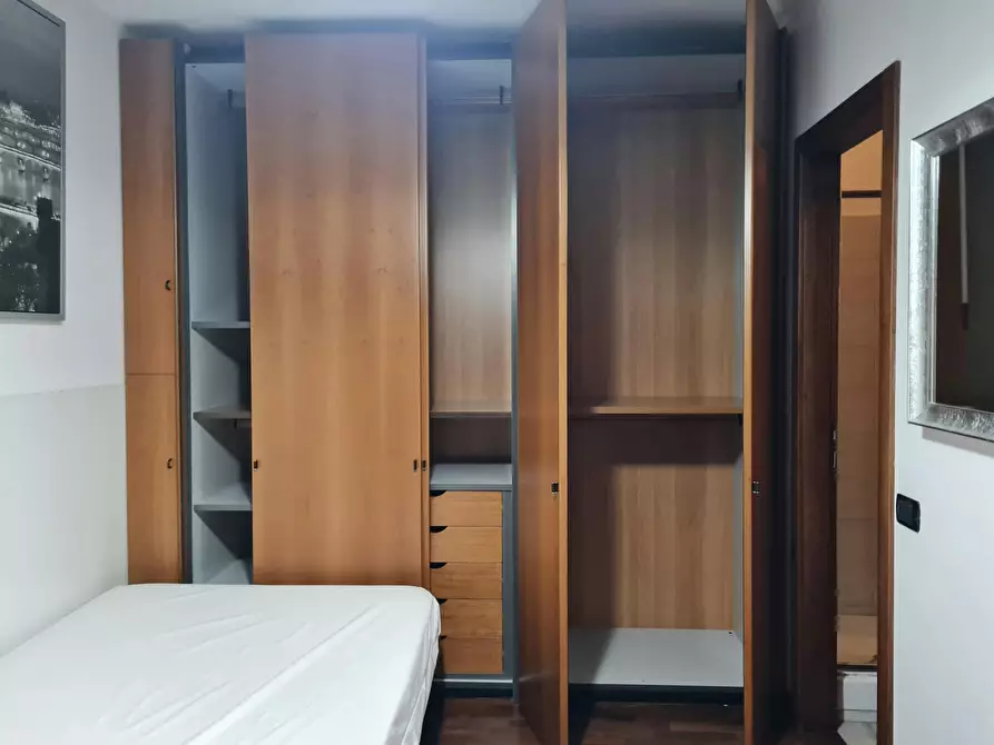 Immagine 2 di Camera in affitto  in Via Gennaro Cassiani a Roma