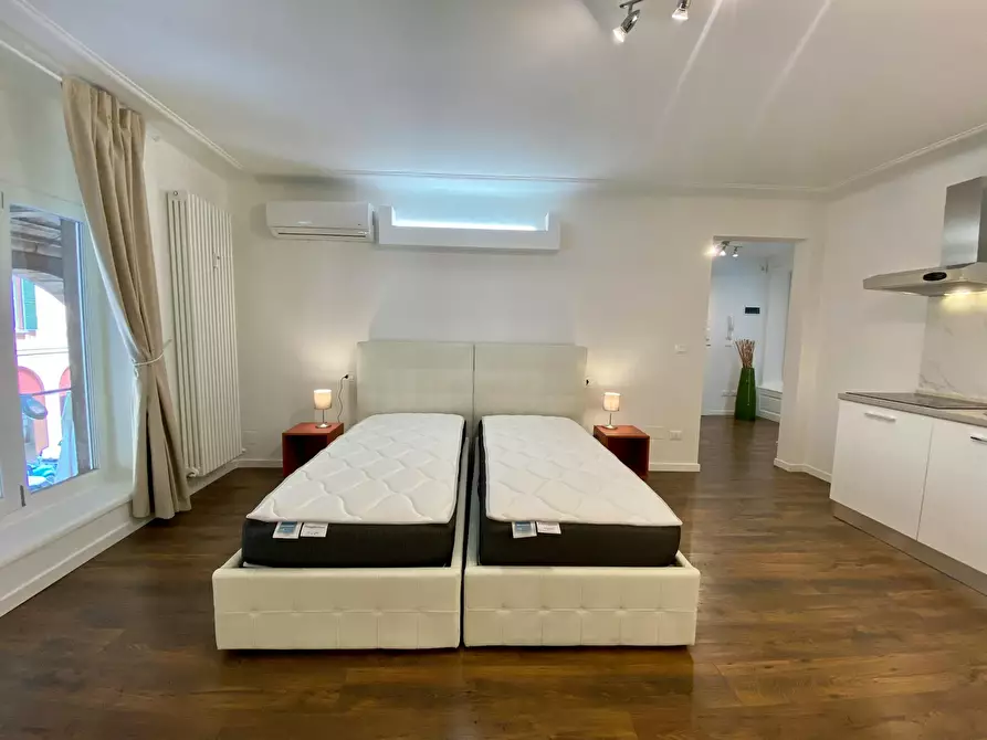 Immagine 5 di Appartamento in affitto  in Via Monte Grappa a Bologna